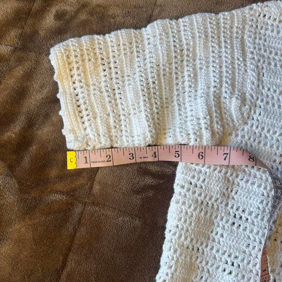 White crochet short sleeve button up cardigan top - Picture 5 of 6